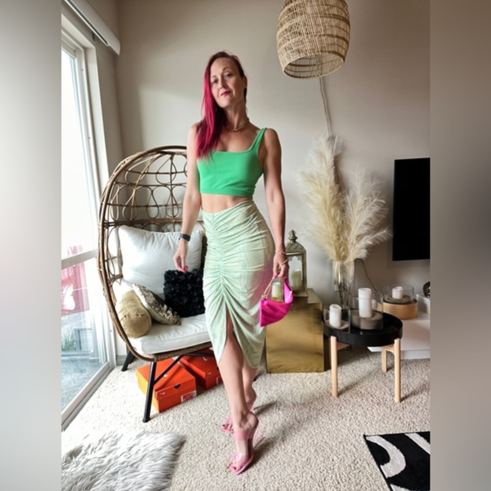 Bailey44 Green Ruched Midi Skirt